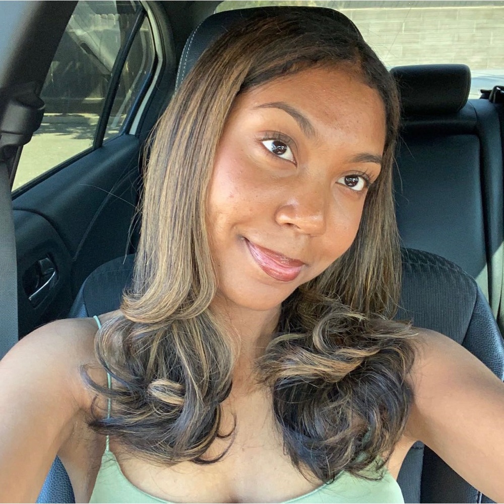 Meet your Posher, Skylar